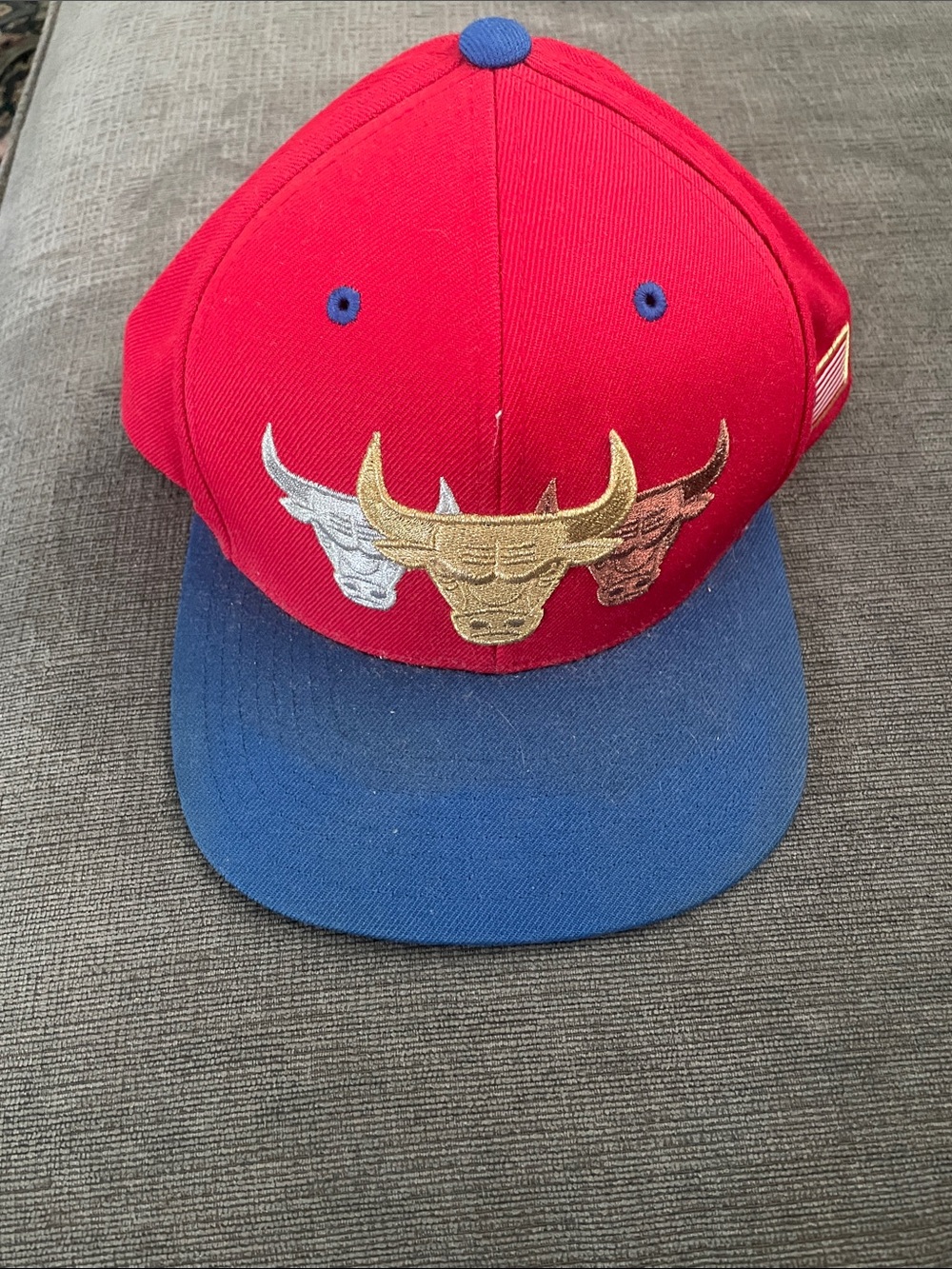 Red and Blue Chicago Bulls Snapback Mitchell & Ness